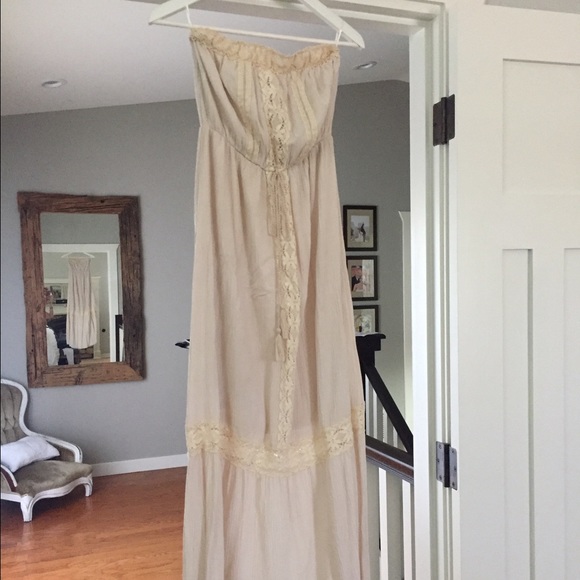 Bohemian strapless dress