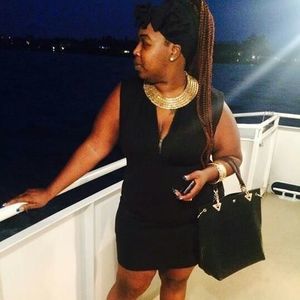 Meet your Posher, Sharina