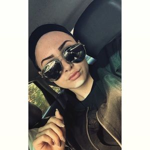 Meet your Posher, Nikki 👸🏻