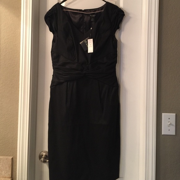 White House Black Market little black dress - Picture 1 of 4