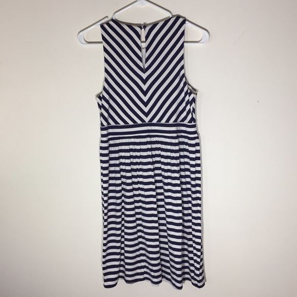 Loft Dress - Picture 2 of 4