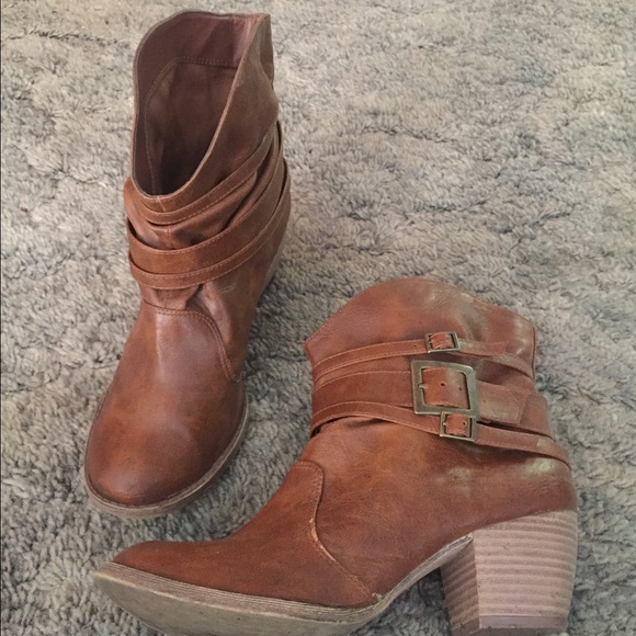 Shoes - Cowgirl booties