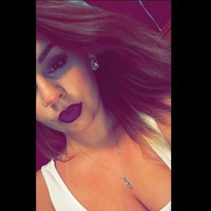 Meet your Posher, Saraa