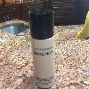 Bare minerals foundation