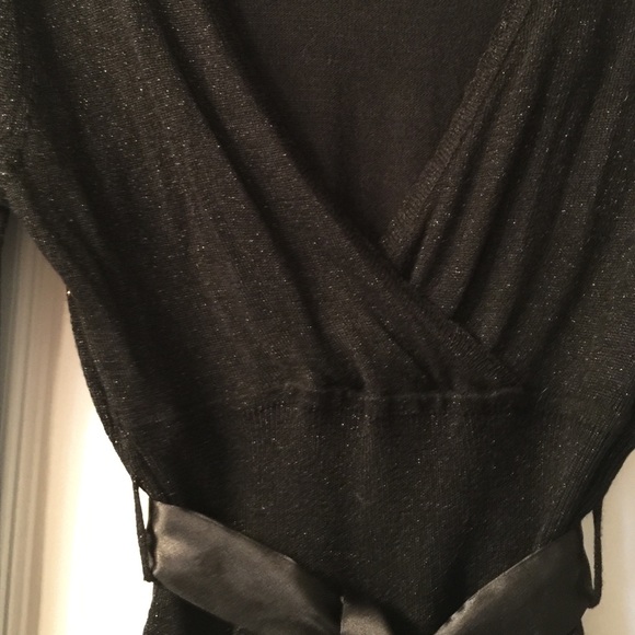 Black sweater - Picture 3 of 3