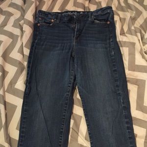 American eagle women's size 14 skinny jeans.