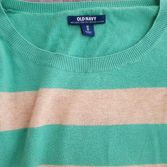 Old Navy Sweater - Picture 3 of 4