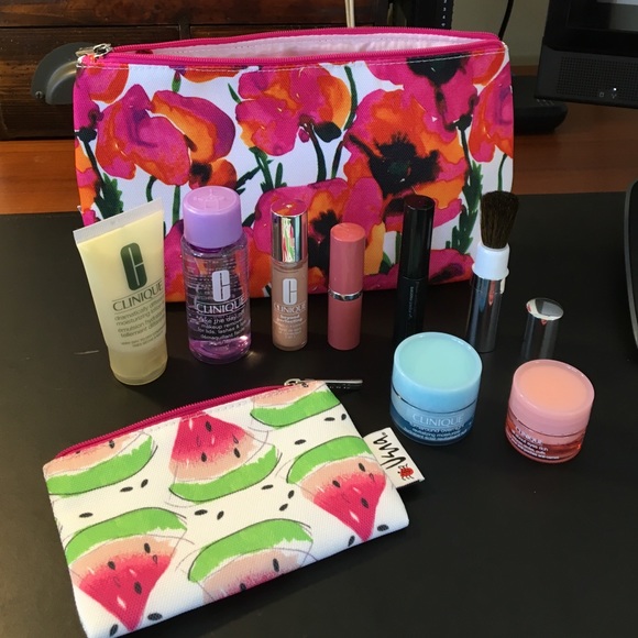 10 piece Clinique make-up and skin care set. New