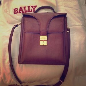 Balky brown leather purse