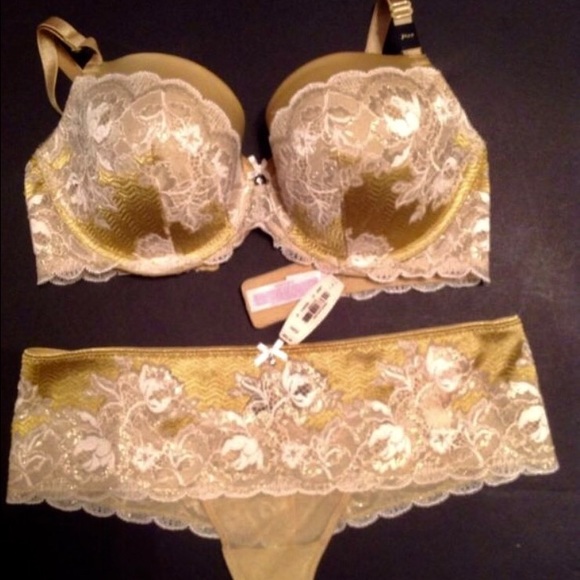 💥SALE💥 VICTORIA'S SECRET DREAM ANGELS