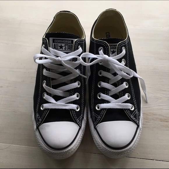 🎉FLASH SALE🎉Original Black Converse Women SZ 8.5