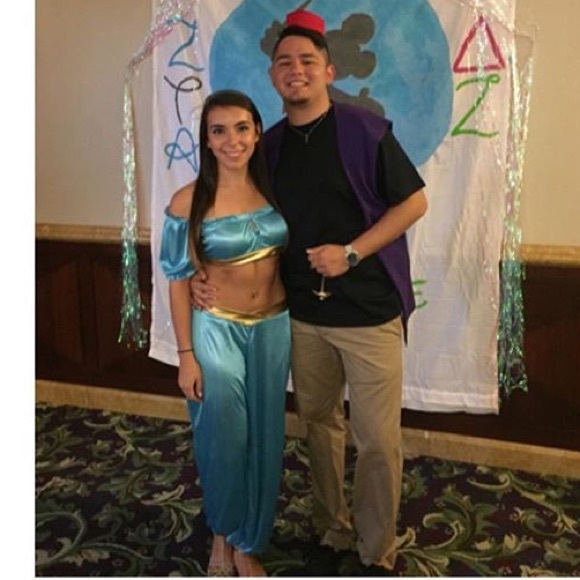 Sexy jasmine costume!