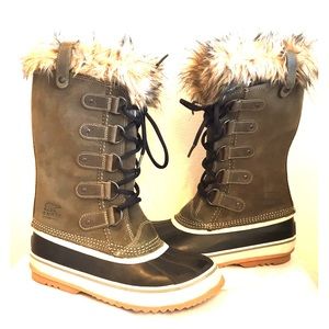 Sorel "Joan of Arctic" BRAND NEW US8 Green