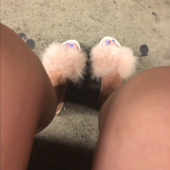 Cape robin fur slippers