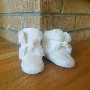 Faux fur boots booties