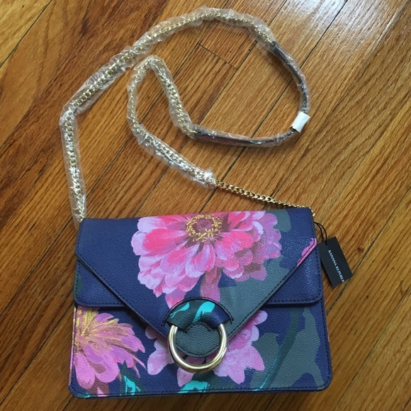 Banana Republic Handbags - 🎉🛍HP🎀🎉Banana Republic Floral Crossbody Bag