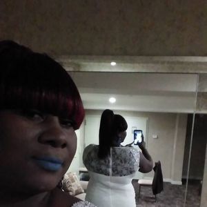 Meet your Posher, Denise anto