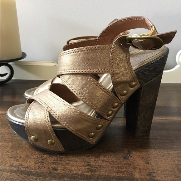 Lucky Brand bronze platform heels - Picture 1 of 7