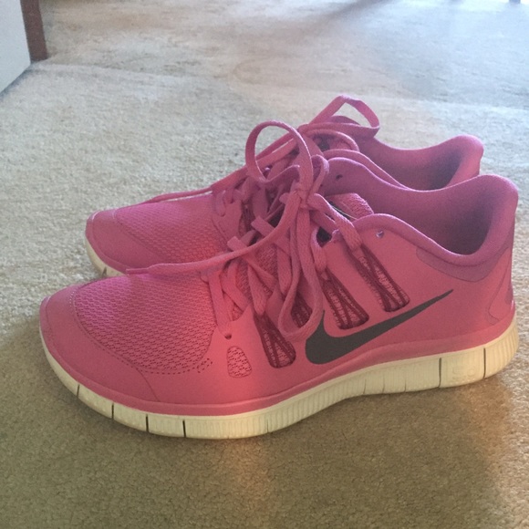 Nike Free Run Tennis Shoes