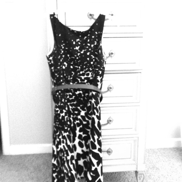 Sleeveless dress