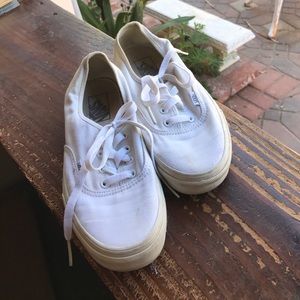 White, used size 7.5 (women's) vans