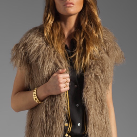 SOLD SOLD SOLD 🐏BB DAKOTA🐏 faux Mongolian vest - Picture 3 of 3