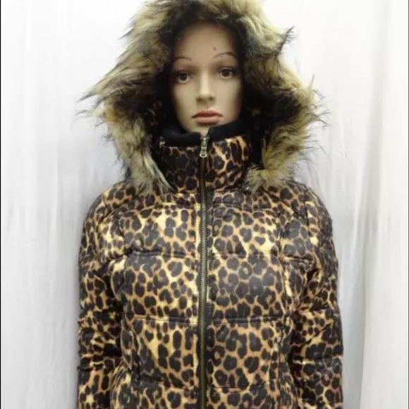 BNWT WOMENS LARGE GUESS PUFFER COAT