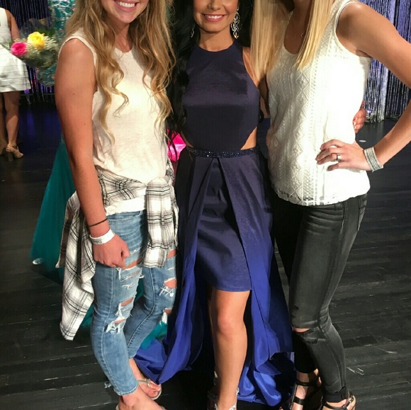 Pageant/Prom Dress - Picture 2 of 4