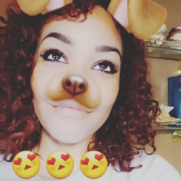 Meet your Posher, Alexis - Picture 1 of 1