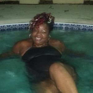 Meet your Posher, Joy