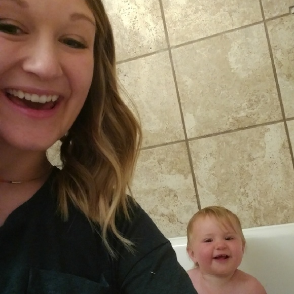 Meet your Posher, Gabi - Picture 1 of 1