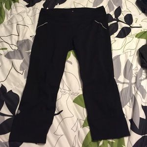 Athleta black crop M