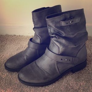 American Eagle Gray Booties
