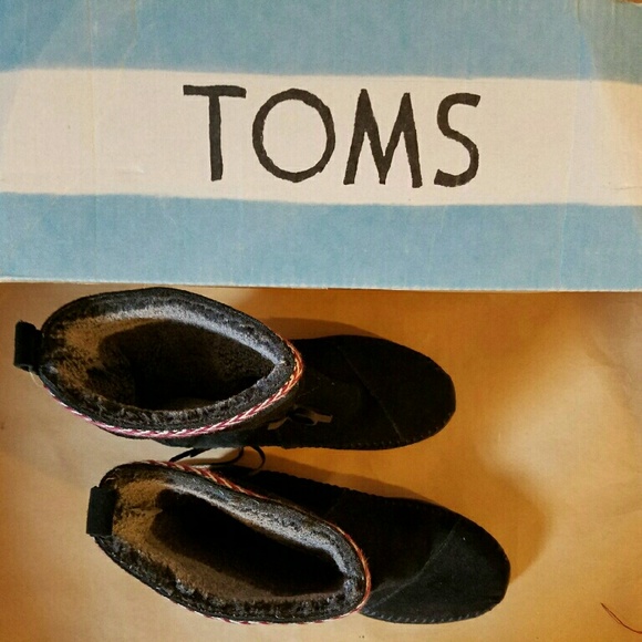 TOMS Black Suede Boots - Picture 4 of 4