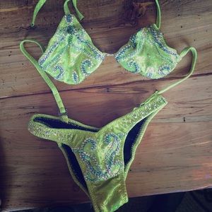 figure competition suit