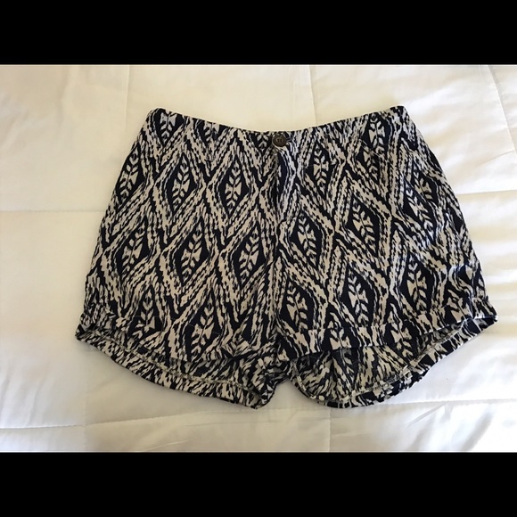 navy blue tribal print shorts | size 4