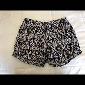 navy blue tribal print shorts | size 4