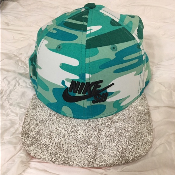 Nike SB camo hat