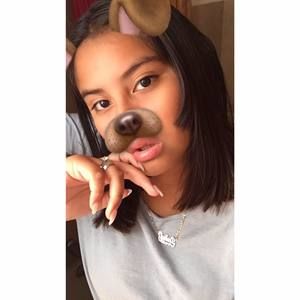 Meet your Posher, Deisy