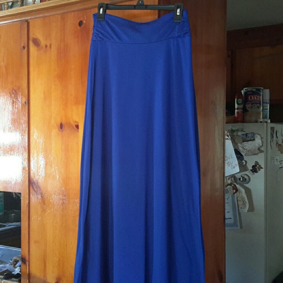 Maurices  maxi skirt size M