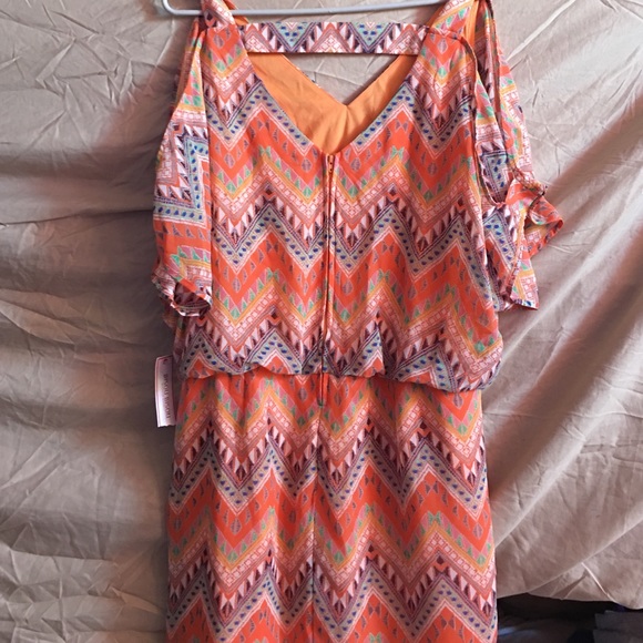 Dress - Picture 2 of 2
