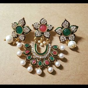 18 carat gold plated pendant set