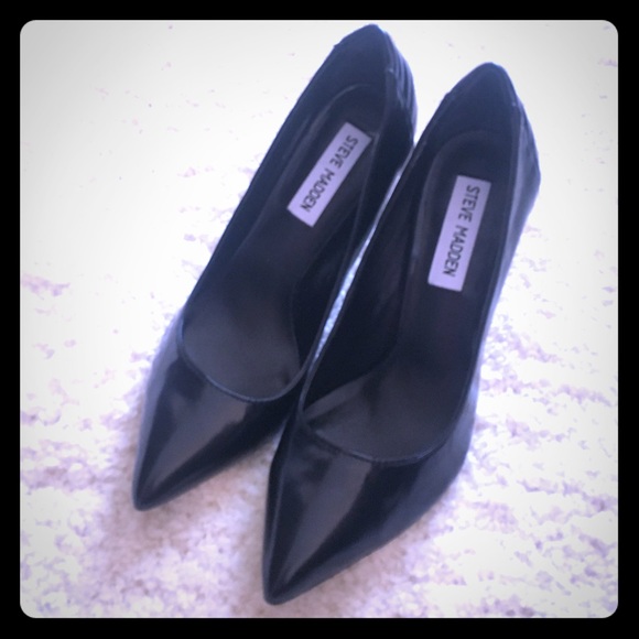 Steve Madden Classic Pumps