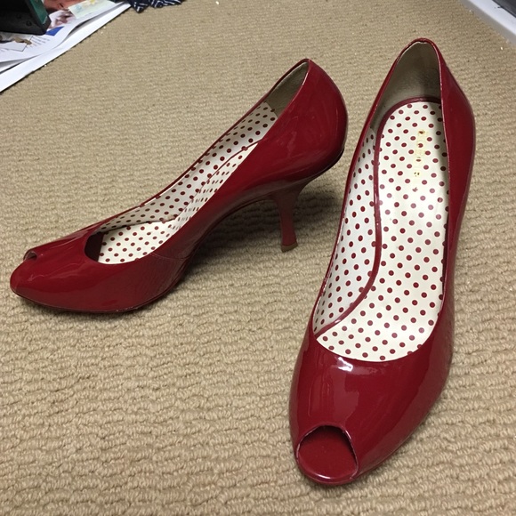 Patent leather red BCBG peep toe heels size 10.