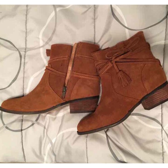 Minnetonka Booties