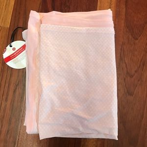 Lululemon twist &a shout scarf