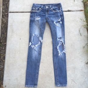 💠Miss Me Skinny distressed denim- 24