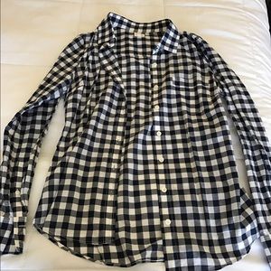 j. crew navy blue gingham button down | size xs