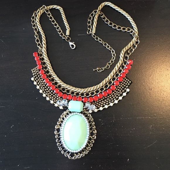 Statement Necklace Mint Green/ coral / gold tone - Picture 4 of 4