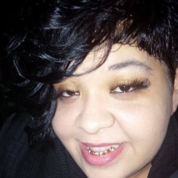 Meet your Posher, Stephanie - Picture 1 of 1